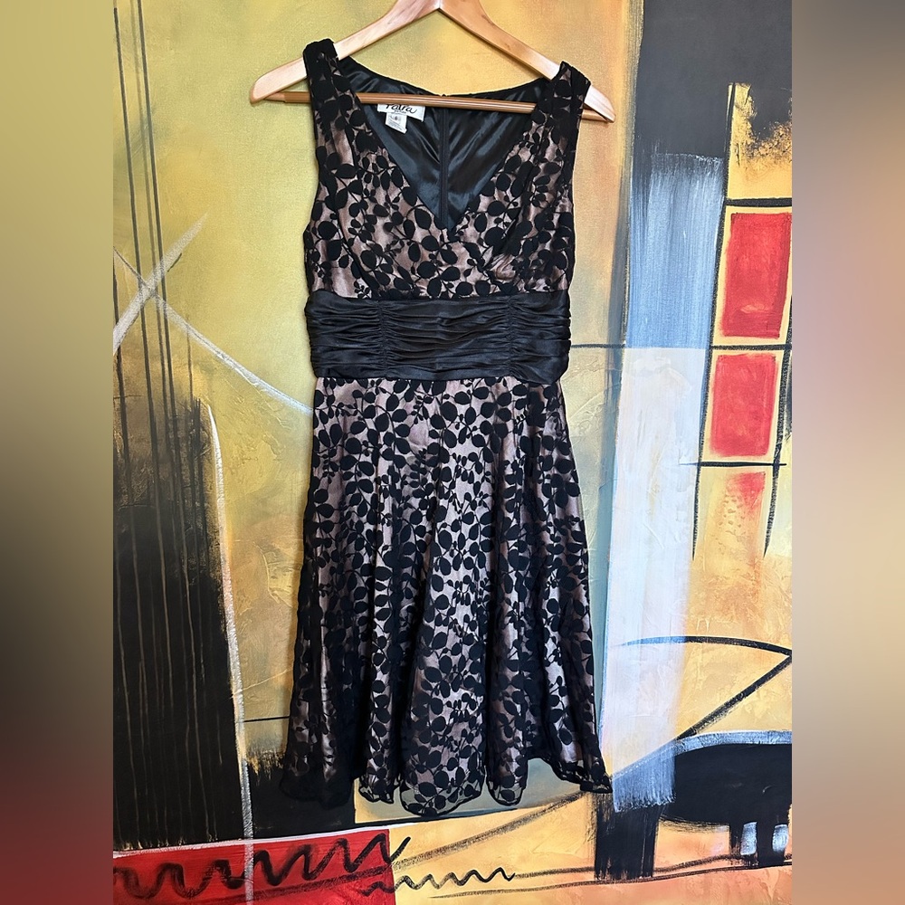 Patra Black Sleeveless Dress